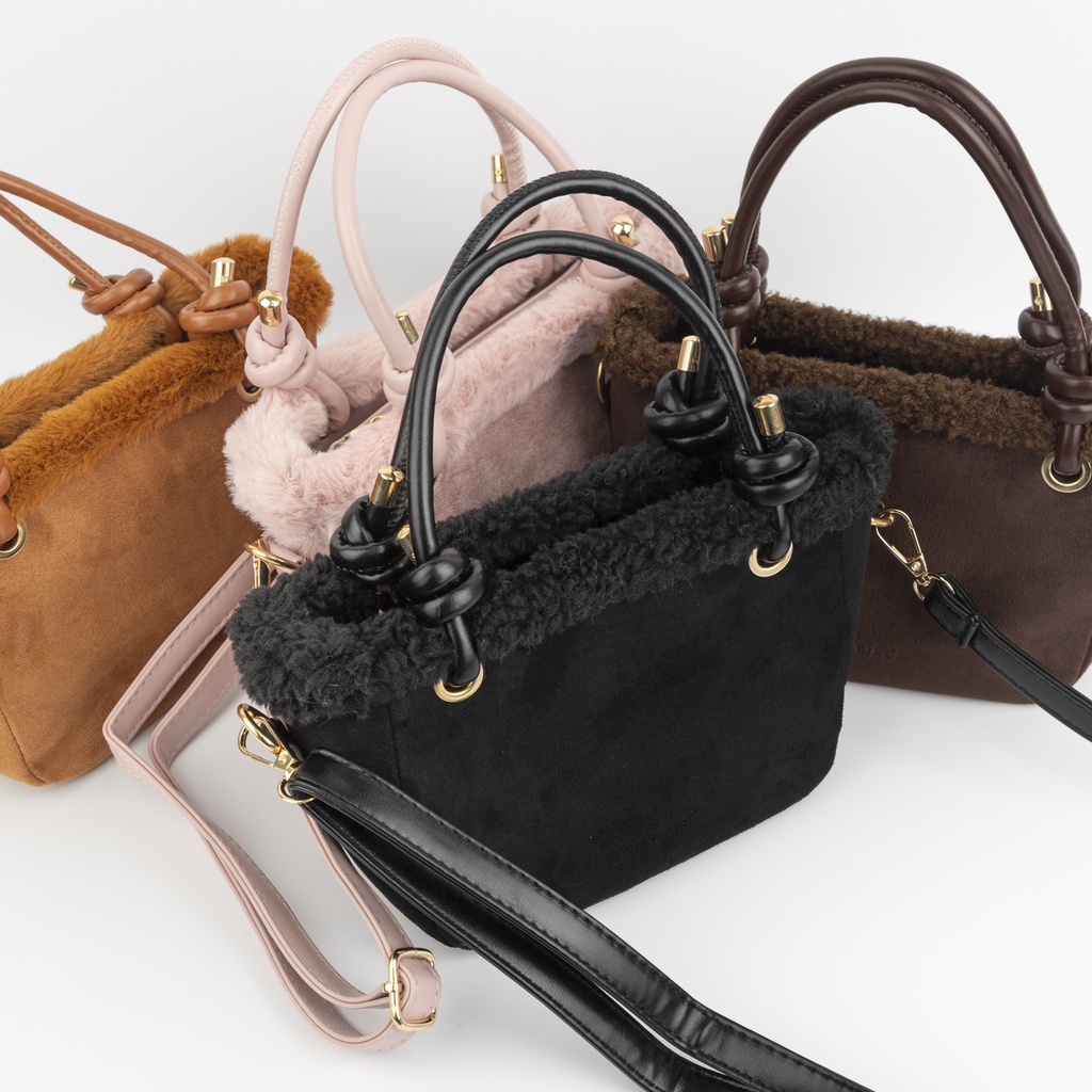 [PG-YF-F51101] CARTERA PELUCHITO CITY GIRL