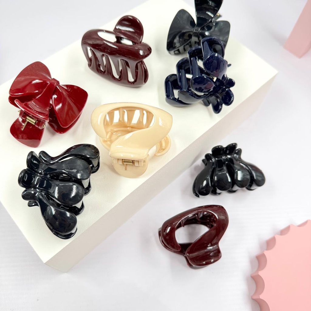 BROCHE DISTINTOS MODELO X PAQUETE 12PCS.